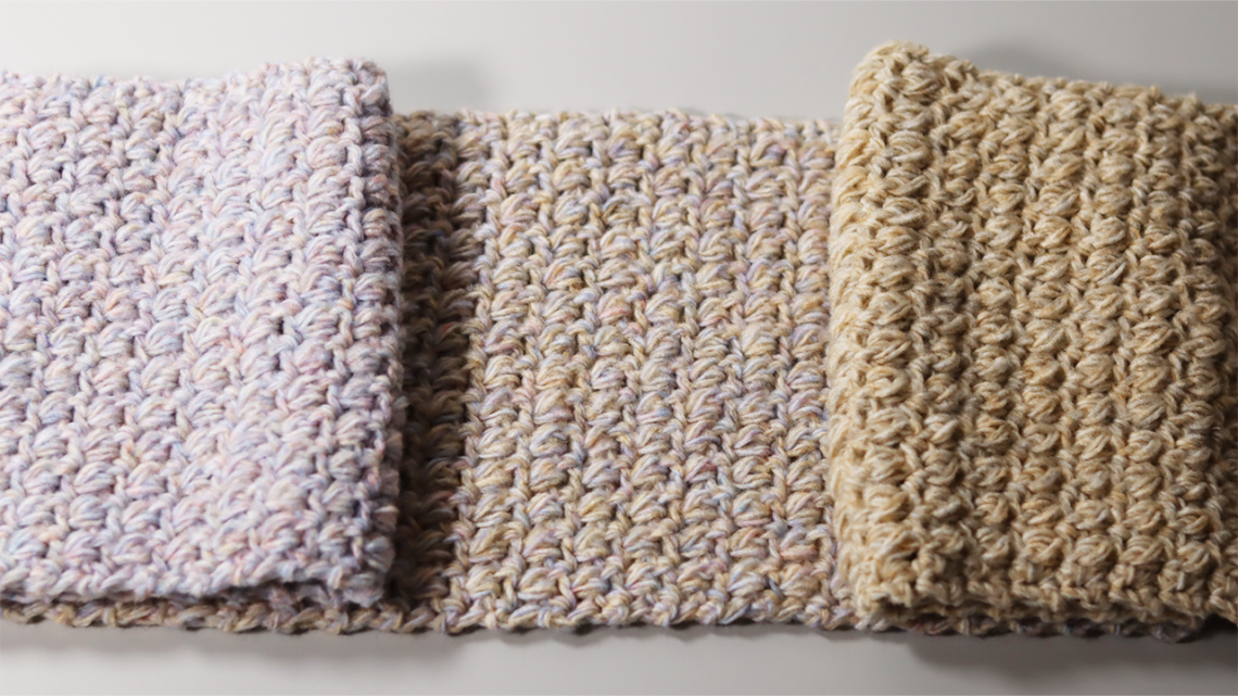 100均毛糸 かぎ針編み 2色でセルフグラデーションマフラー編みました Crochet Scarf